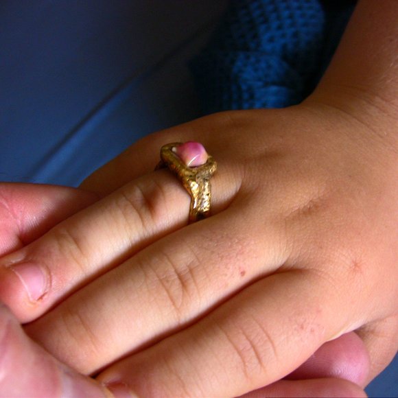 Conch Pearl ring in 24K pure gold - Picture 8 of 12